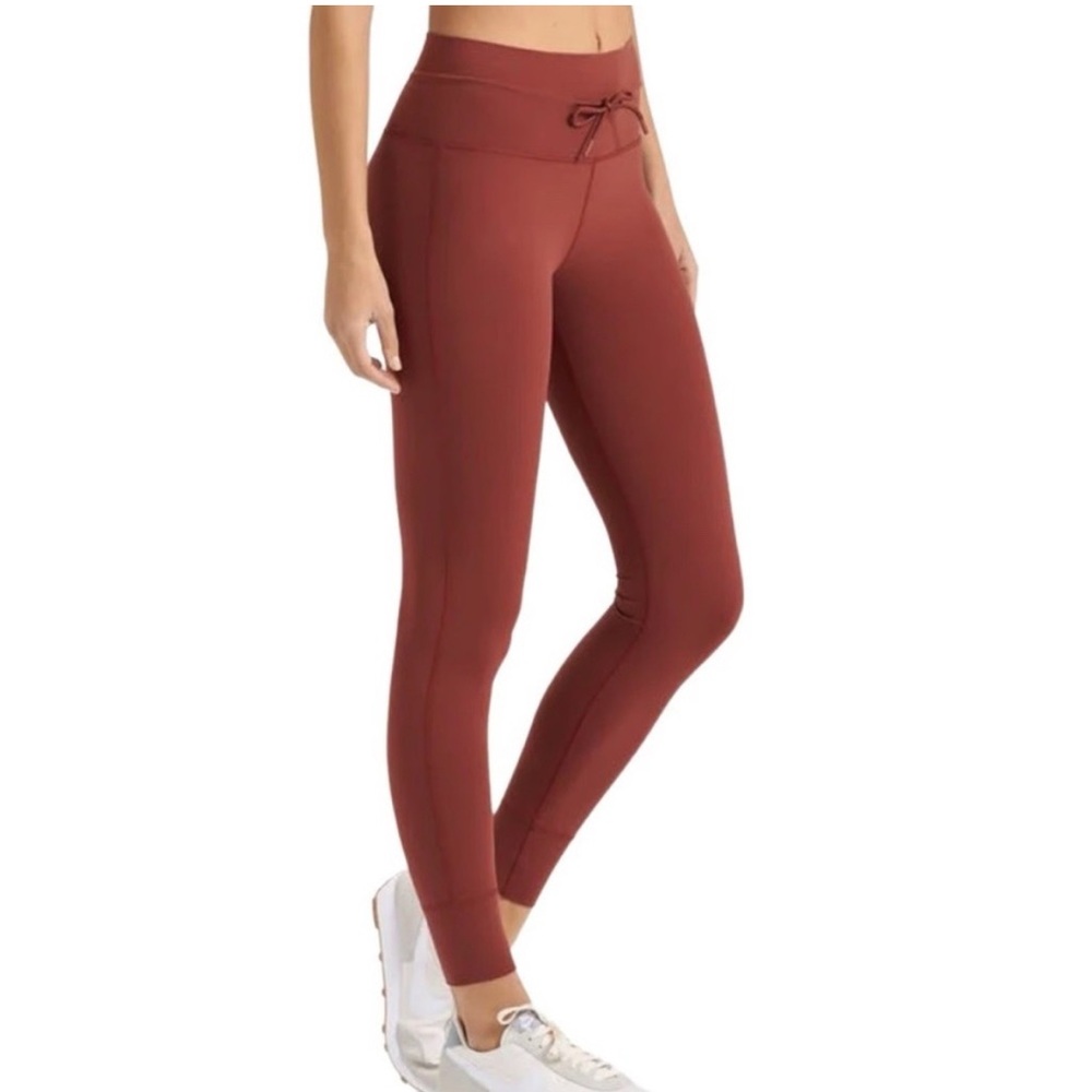🍑Vuori Daily Pocket Leggings with side Pockets XL Like New